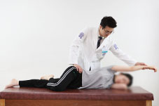 대전자생한방병원 허리치료법 도인운동요법-도인운동요법 치료방법 썸네일 이미지 입니다.
