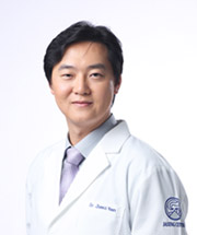 윤제필 원장